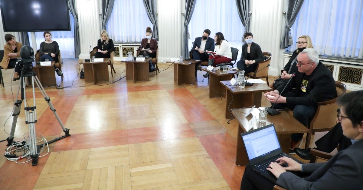Okrugli stol o zaštiti novinara: "Govor mržnje je najčešći u komentarima čitatelja"
