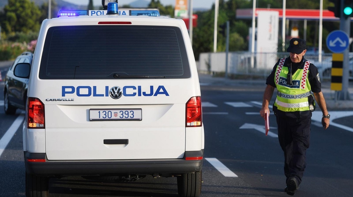 Mladić (19) u Vinkovcima na zebri naletio na žene, teško su ozlijeđene