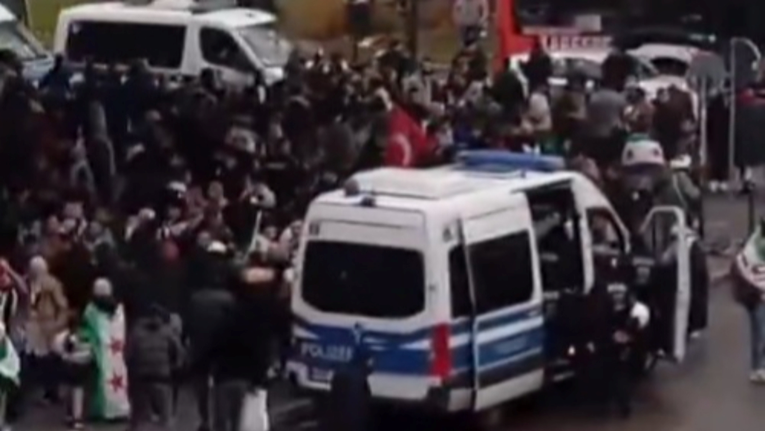 U Njemačkoj izbo mladića koji je išao s prosvjeda Sirijaca. "Ubo ga je triput u leđa"