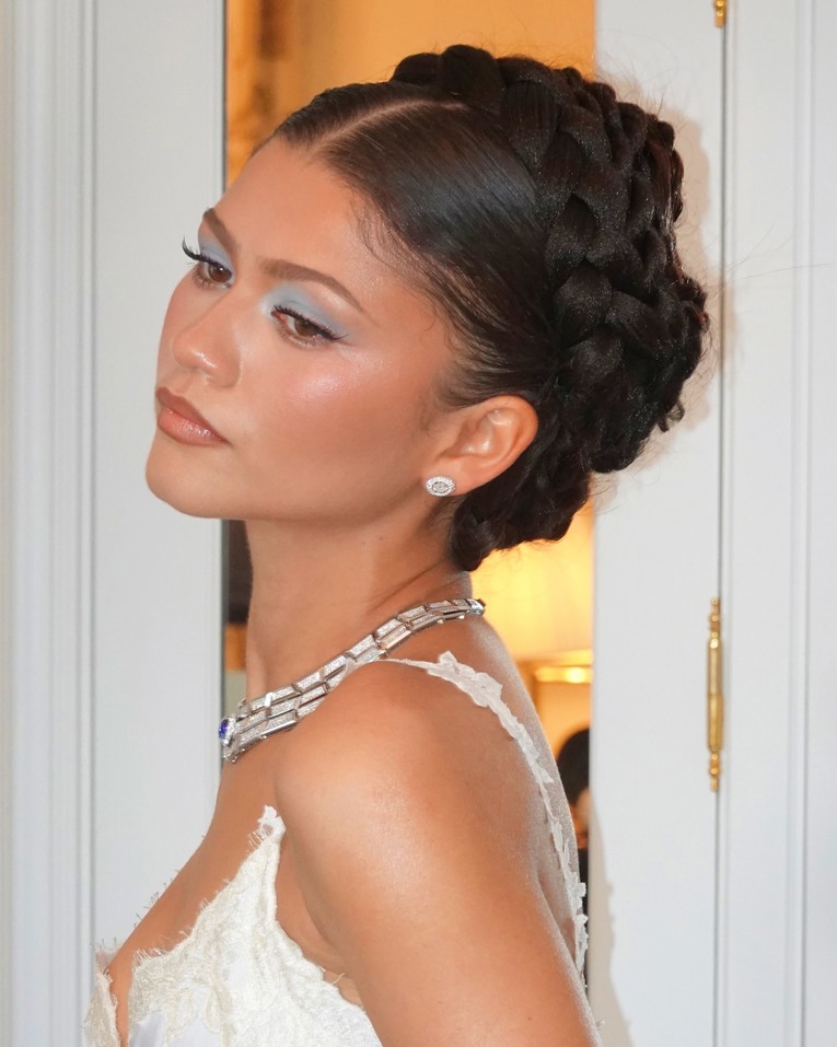 Zendaya vraća u modu plavo sjenilo za oči