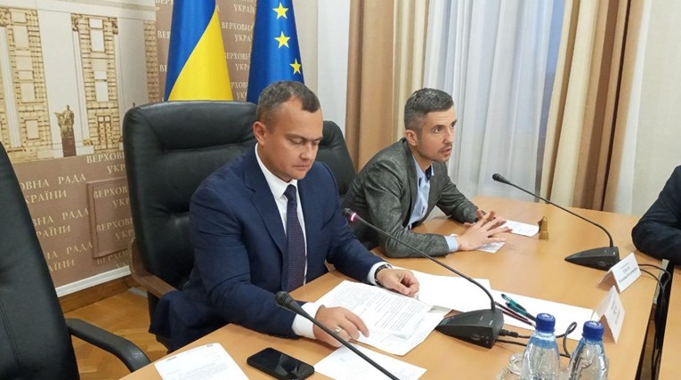 Član ukrajinskog parlamenta otišao na Maldive, Zelenski pobjesnio