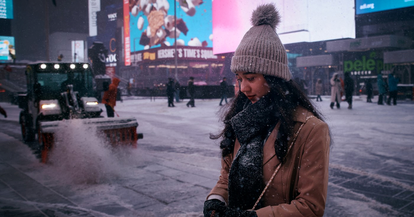 Folijom omotavaju čak i stopala. Američke objave na TikToku tijekom oluje su... 😶