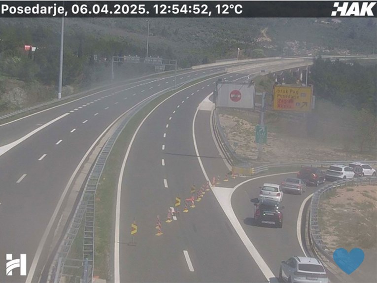 Zbog bure zatvoreni A1, Paški most i više državnih cesta, vozačima se savjetuje oprez