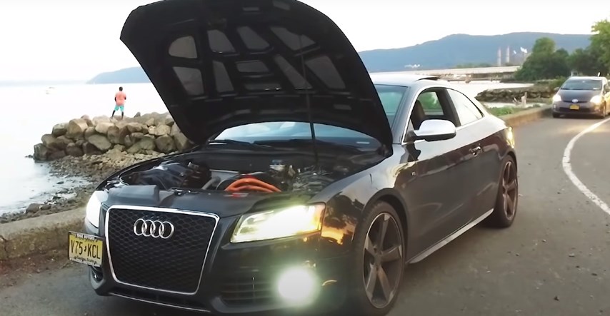 VIDEO Iz Audija je izvadio motor V8, pogledajte što je sad ispod poklopca