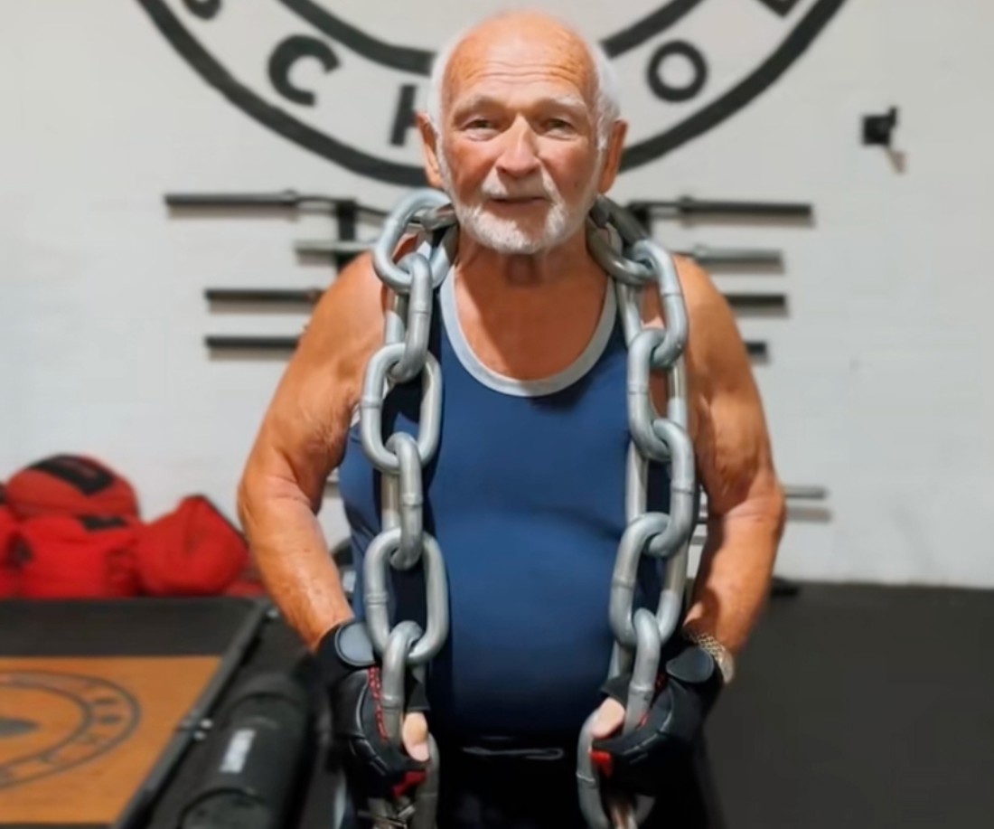 Mick ima 88 godina i diže 100 kg. Javio mu se i Schwarzenegger