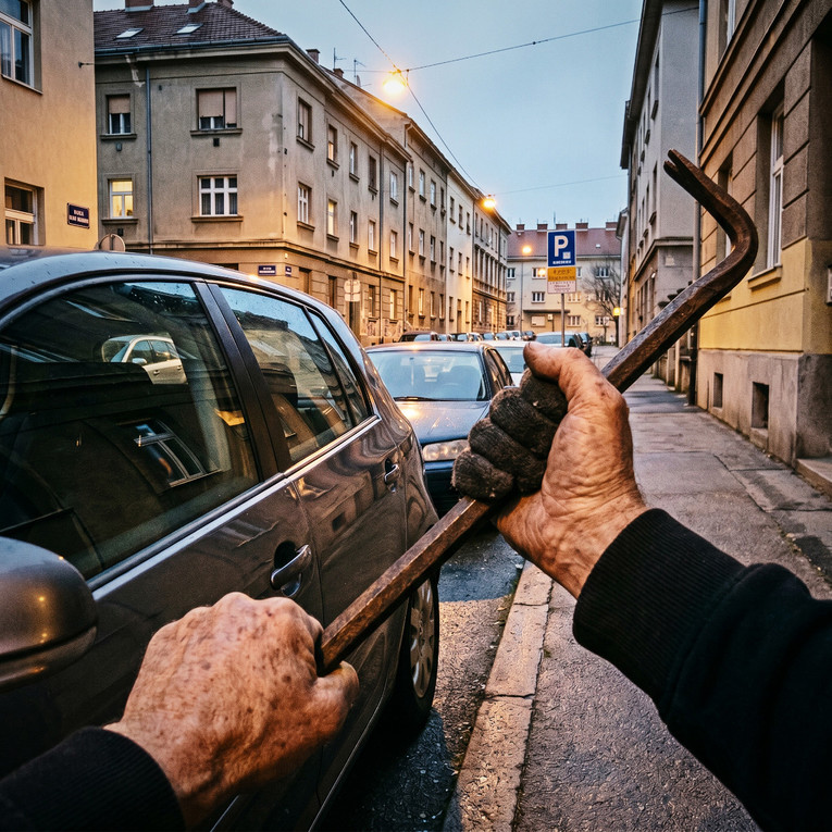 Tri godine provaljivao u kuće i aute po Zagrebu. Sad je uhićen