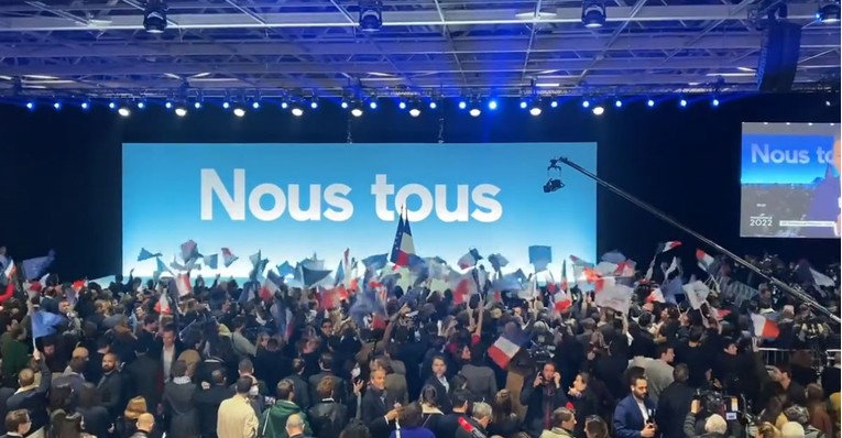 VIDEO U Macronovom stožeru uzvikuju "Macron, predsjednik"