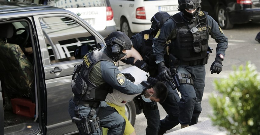 FOTO U Mostaru uhićeno više osoba zbog organiziranog kriminala