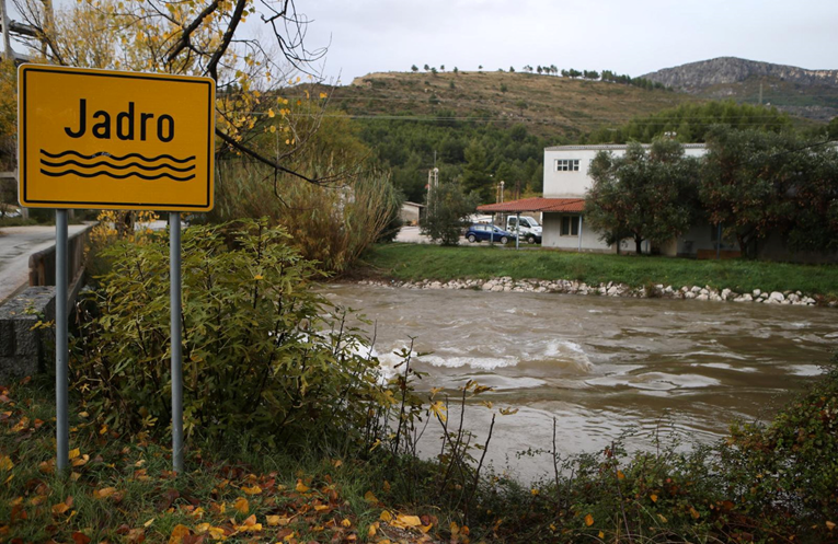 Kiše zamutile rijeku Jadro. Preporuča se prokuhavanje vode na splitskom području