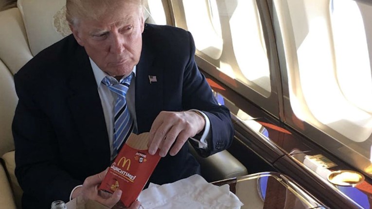 Trump vraća fast food u američke škole