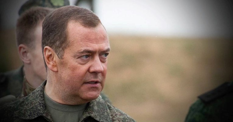 Medvedev: Svakoga tko ubije ili raznese pripadnika NATO-a treba maksimalno nagraditi 