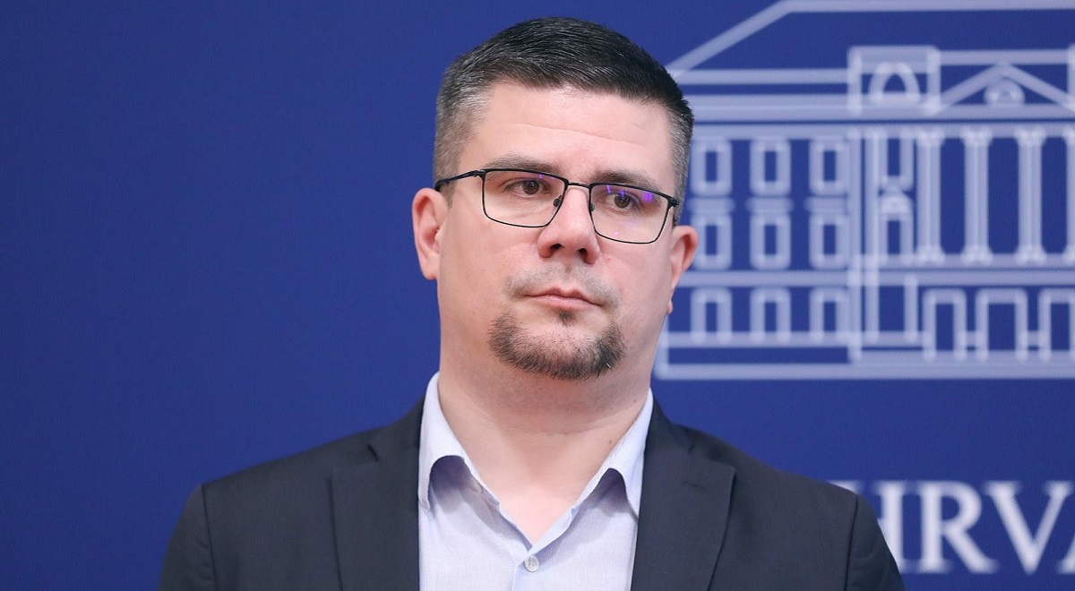 Hajduković u saboru: Željko živi na ulici i spava u parku. Postoje dvije Hrvatske