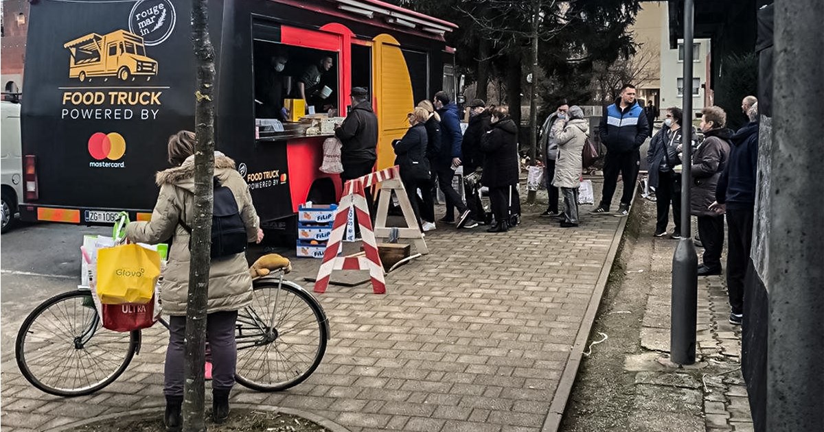 Hrvatski kuhari odmah nakon potresa došli u Petrinju. Tek danas im stiže pomoć države