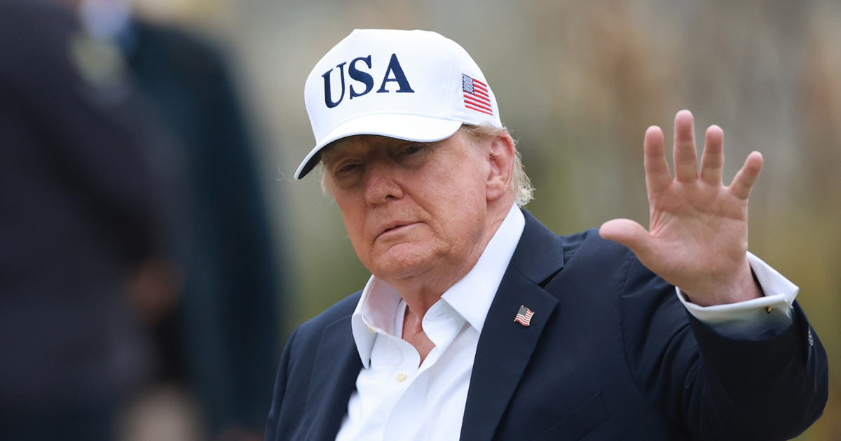 Trump: Zelenski mora prestati uništavati dizel u Rusiji