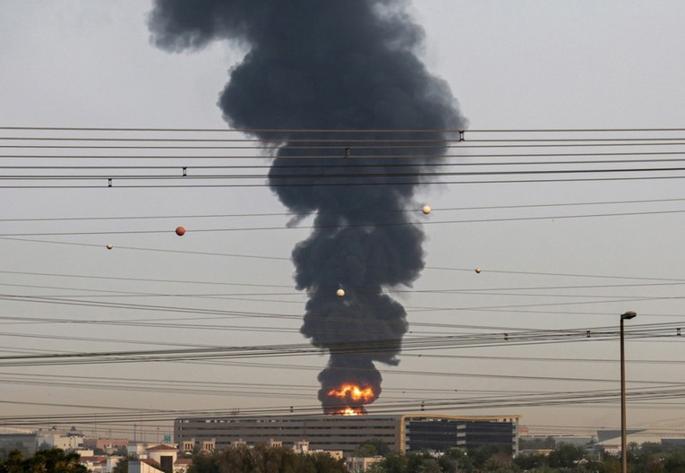 UAE od SAD-a traži dolare. U suprotnom spominju okretanje kineskom juanu