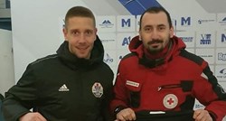 Igrač Belupa nakon poraza je dao dres navijaču Osijeka. Upoznali su se u Petrinji