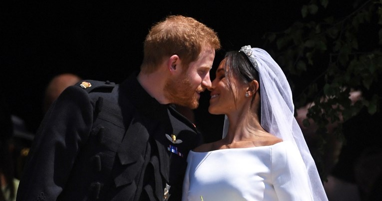 Britanski svećenik: Laž je da su se Meghan i Harry vjenčali prije kraljevske svadbe