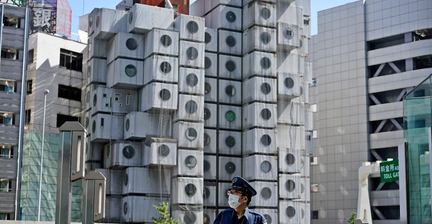Ruši se poznati toranj kapsula u Tokiju