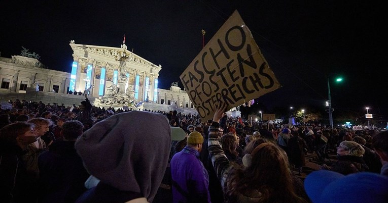 Veliki prosvjed u Beču zbog moguće krajnje desne vlade. "Ne u koaliciju s nacistima"