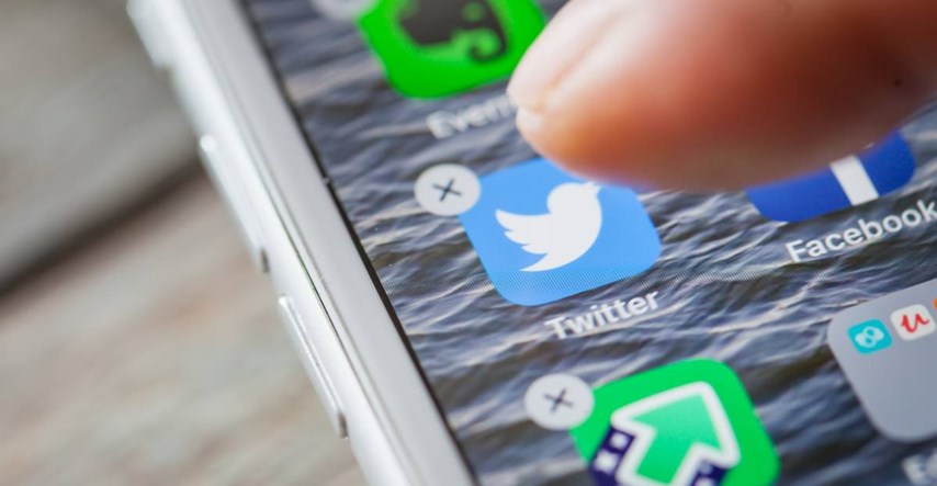 Twitter uklanja profile ekstremista i teoretičara raznih zavjera
