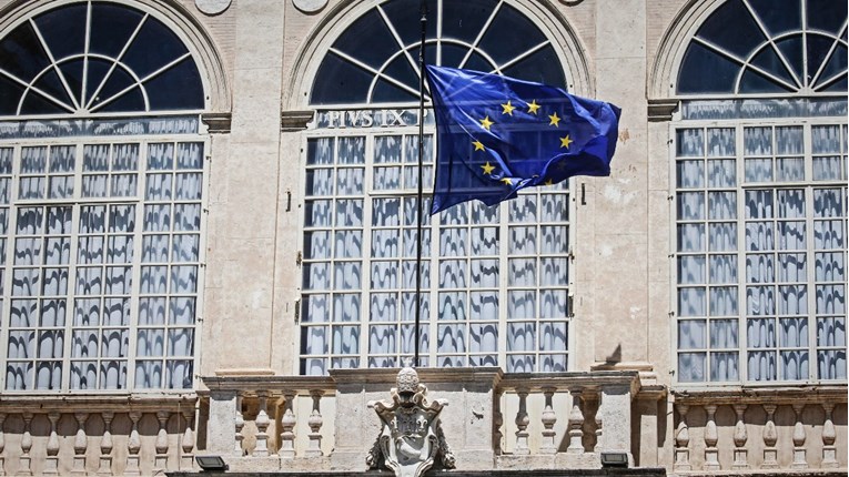 EU privremeno isključila skupinu velikih banaka iz prodaje obveznica