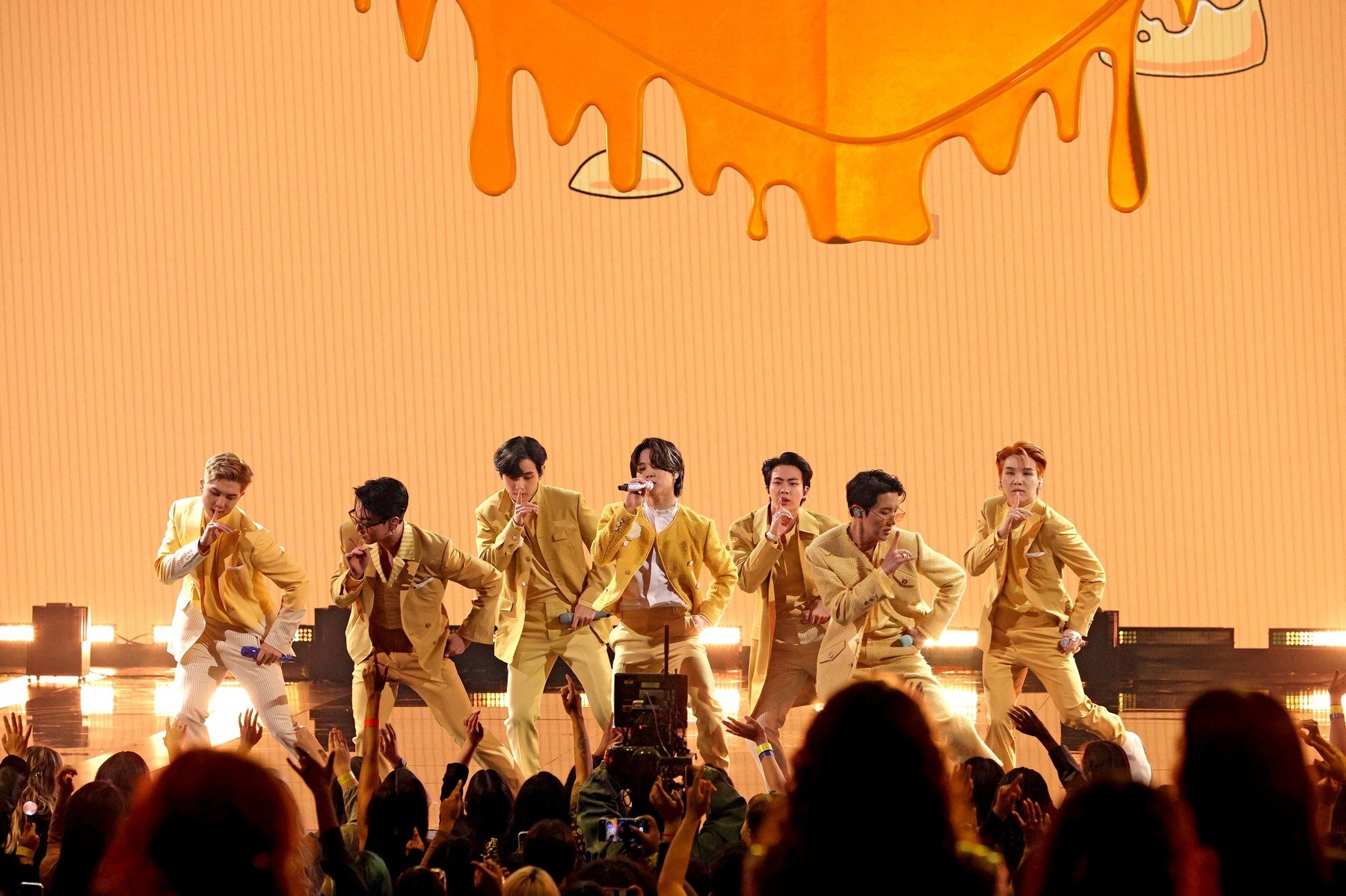 Omiljeni K-pop bend vraća se nastupima? Četvorica članova BTS-a izlaze iz vojske