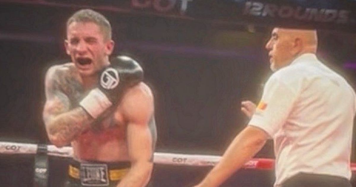 Albanac usred meča ugrizao Srbina. Meč je prekinut i proglašen je pobjednikom