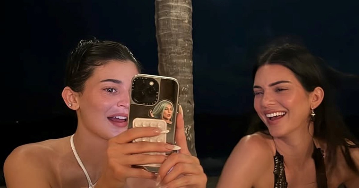 Kendall Jenner na 30. rođendan pozirala potpuno gola