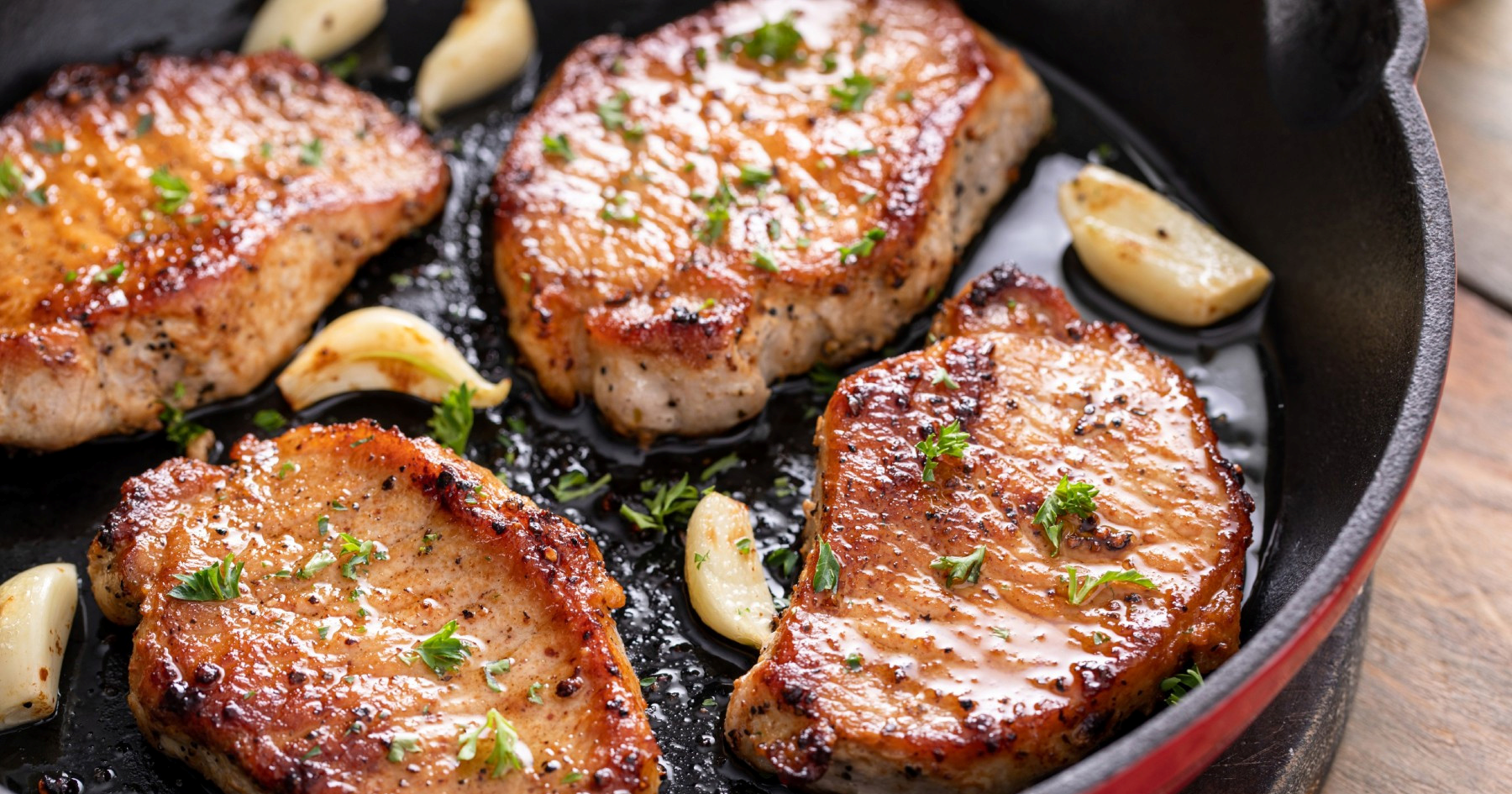 Najbolji način za pripremu svinjskih kotleta nije u tavi ili pećnici