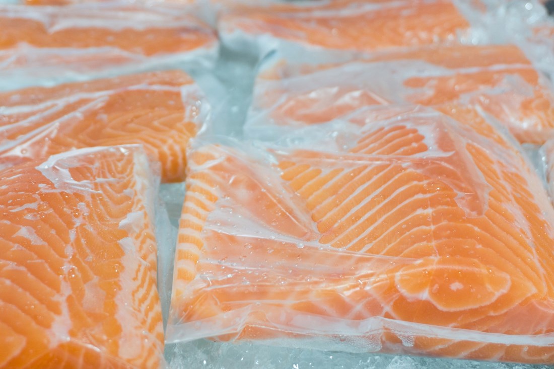 Zašto ribu morate izvaditi iz pakiranja prije odmrzavanja? Ovo sigurno niste znali