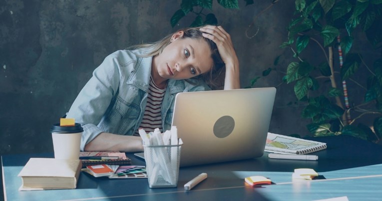 Na poslu ste, a hvata vas san? Dva jednostavna načina da vratite energiju