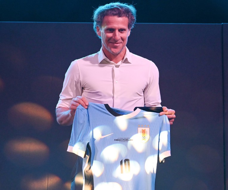 Forlan postao dvostruki izbornik Urugvaja
