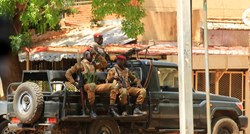 U napadu na konvoj u Burkini Faso 37 mrtvih