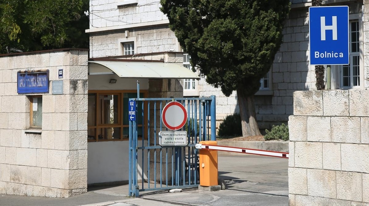 U šibenskoj bolnici četvero djelatnika udaljeno s posla, nisu imali covid-potvrde