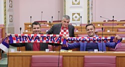 VIDEO I FOTO U saboru u radno vrijeme gledaju utakmicu Hrvatske, doveli i Marokance