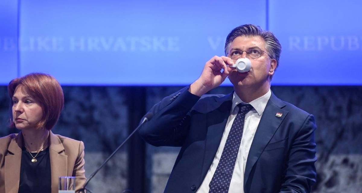 Nije šala: Plenković gledao kako mu se ministri obrazuju o borbi protiv korupcije