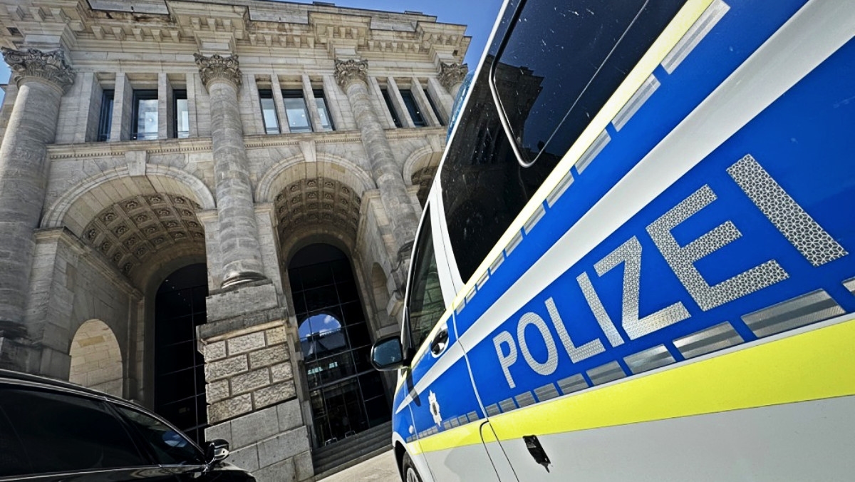Policija pretresa ured AfD-ovog političara zbog mita i korupcije povezane s Rusijom