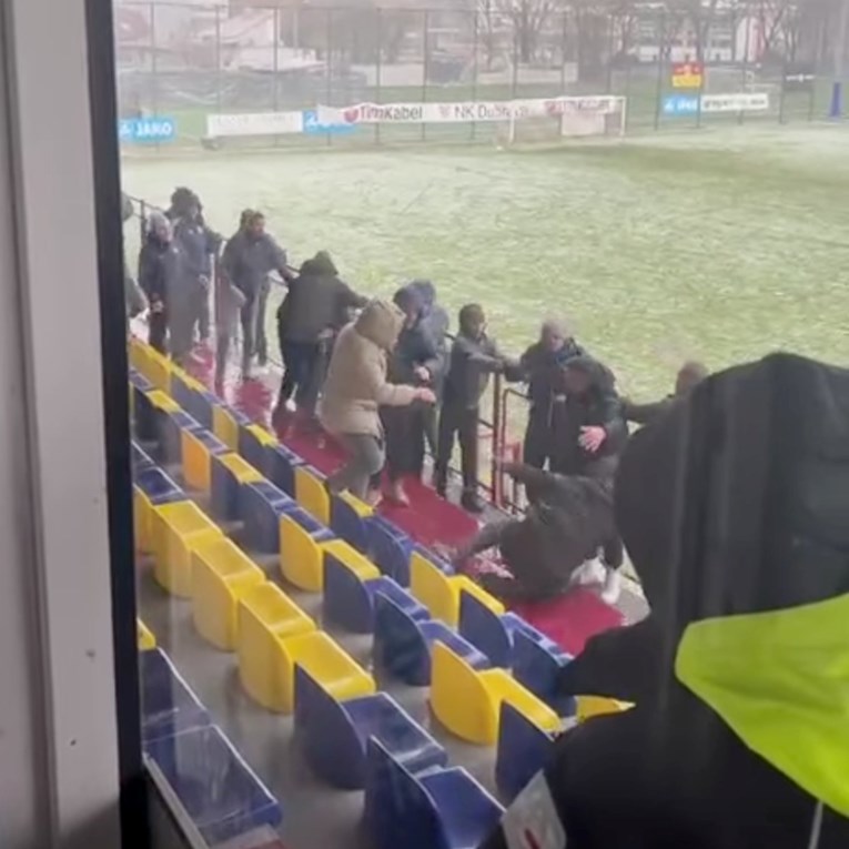 Nakon lude utakmice Dubrave i Rudeša izbila tučnjava na tribini. Pogledajte sukob