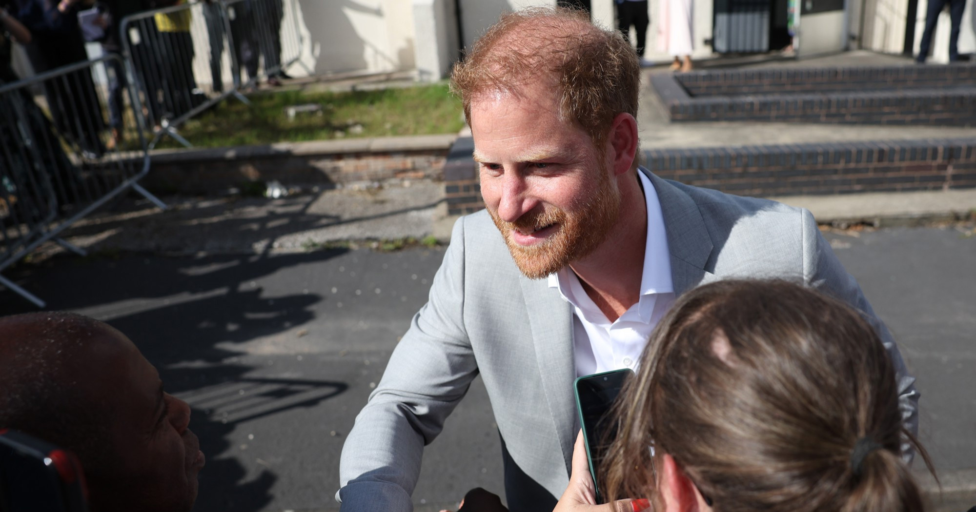 Princ Harry donira 1.1 milijuna funti britanskoj humanitarnoj organizaciji za djecu