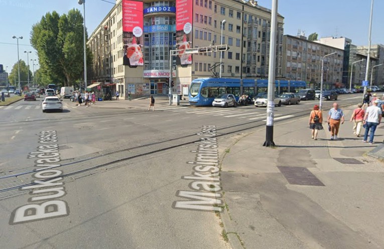 Sudar tramvaja i automobila na Maksimiru, došlo do zastoja