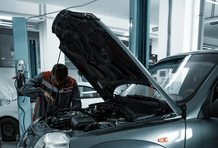 Obećao popraviti auto, pa nestao s vozilom i 1500 eura