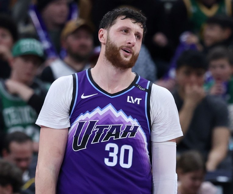 Nurkić iznenadio odijelom u kojem je došao na utakmicu. Amerikanci: Ocjena nedovoljan