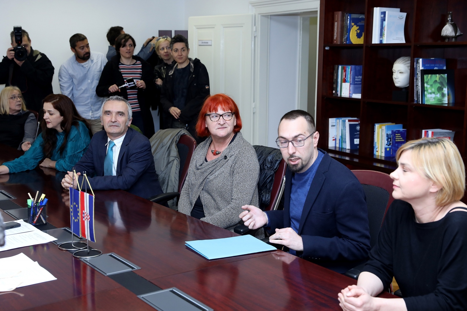 Platforma Možemo: Imamo li Vladu ili tvrtku za dilanje nekretninama?