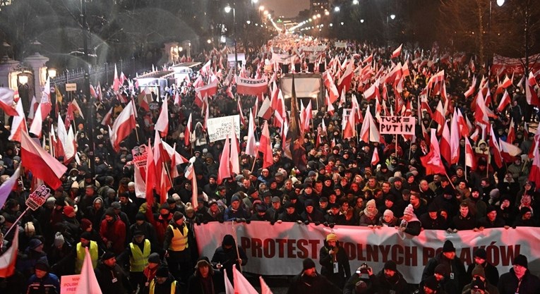 Njemački povjesničar: Poljska klizi u ustavnu krizu