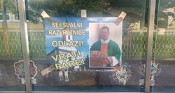 U Sikirevcima osvanuo plakat o svećeniku koji je slao 18+ poruke ženi iz župe