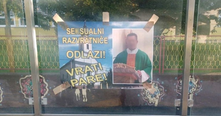 U Sikirevcima osvanuo plakat o svećeniku koji je slao 18+ poruke ženi iz župe