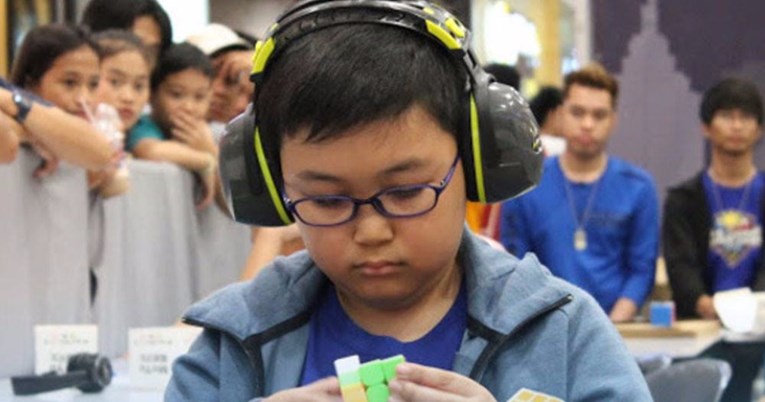 11-godišnjak je drugi na svijetu u brzom slaganju Rubikove kocke
