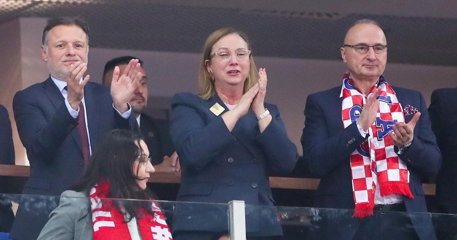 Njonjo sa suprugom (Milanovićevom rođakinjom) navijao u Areni