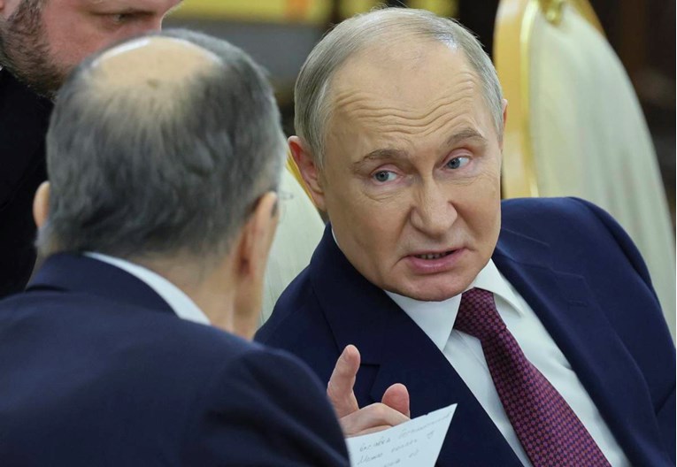 Ukrajinci napali Putinovu rezidenciju, tvrdi Lavrov