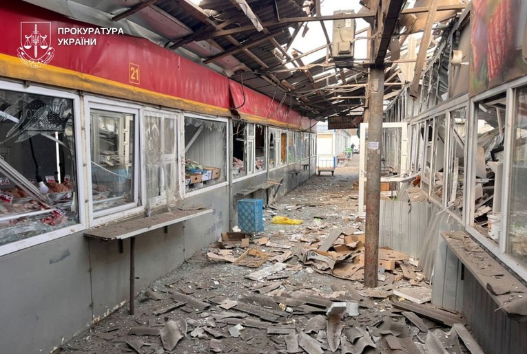 FOTO Rusi dronom pogodili tržnicu u Nikopolju. Petero mrtvih, 19 ozlijeđenih